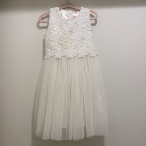 Pupatu 3T dress, perfect for flower girl or Easter